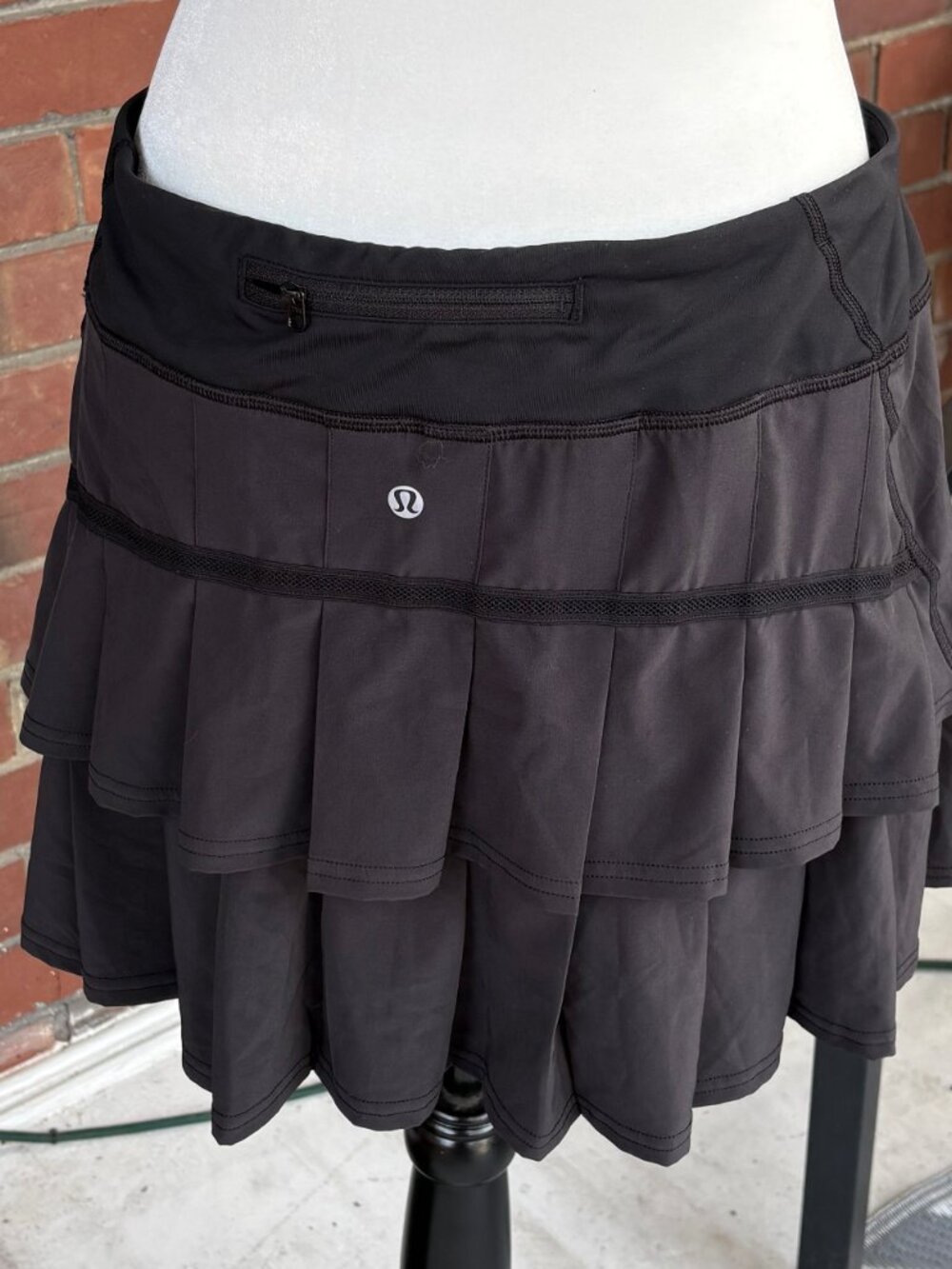 Lululemon Pace Setter Skirt Black, Size 10 Tall